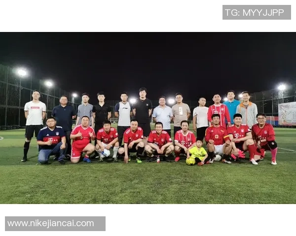 赛后分析:西安足球队与广州足球队的团队协作表现及其影响因素探讨 赛后分析:西安足球队与广州足球队的团队协作表现及其影响因素探讨