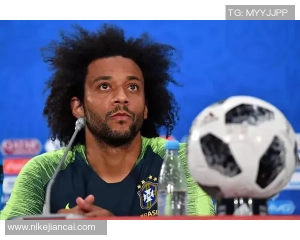 通过足球明星的发型揭示个性特征与人生轨迹的深度分析