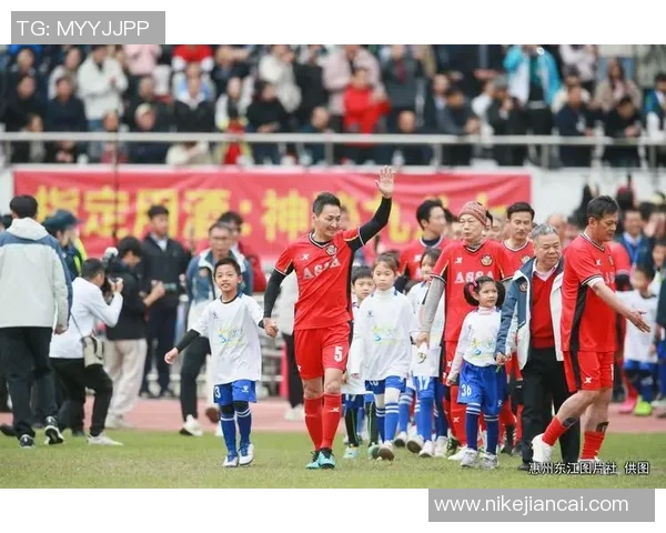 上海足球明星赛阵容揭晓球迷期待精彩对决与明星球员同场竞技 上海足球明星赛阵容揭晓球迷期待精彩对决与明星球员同场竞技