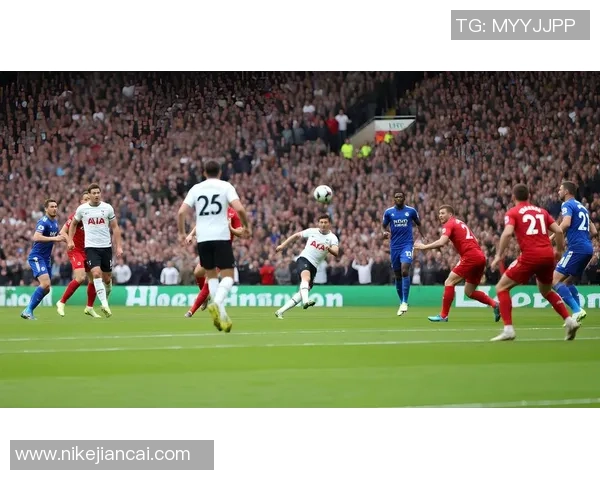 日本足球明星的音乐之旅:从绿茵场到歌唱舞台的精彩瞬间 日本足球明星的音乐之旅:从绿茵场到歌唱舞台的精彩瞬间