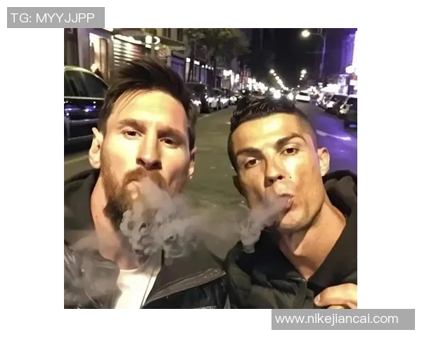 足球明星C罗身着西装的时尚魅力与风采展示 足球明星C罗身着西装的时尚魅力与风采展示